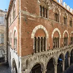 Imperial Luxury And Historical Frescoes In San Giorgio