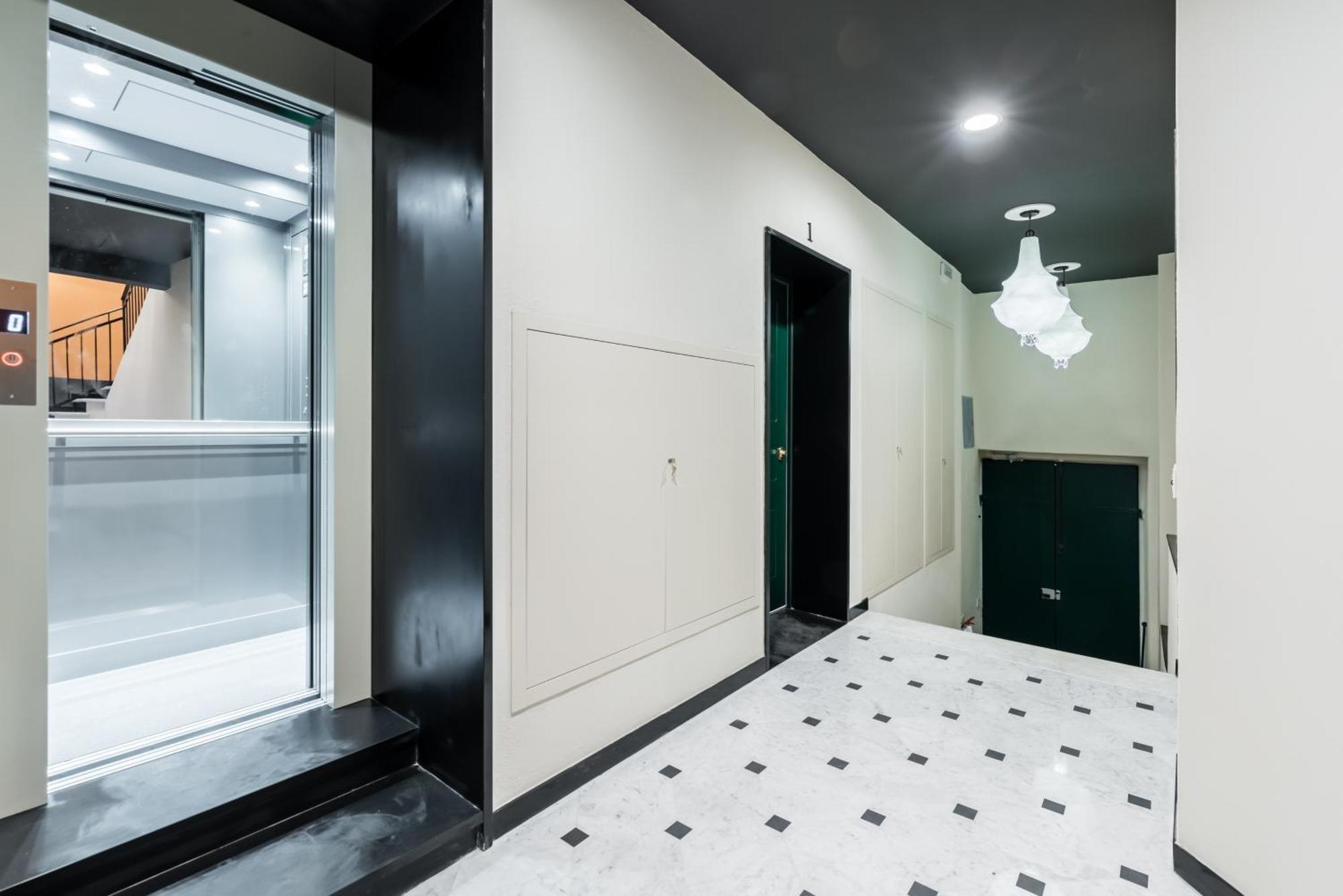 Imperial Luxury And Historical Frescoes In San Giorgio Appartamento