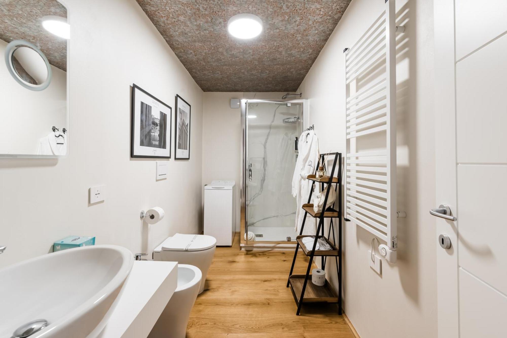 Imperial Luxury And Historical Frescoes In San Giorgio Appartamento